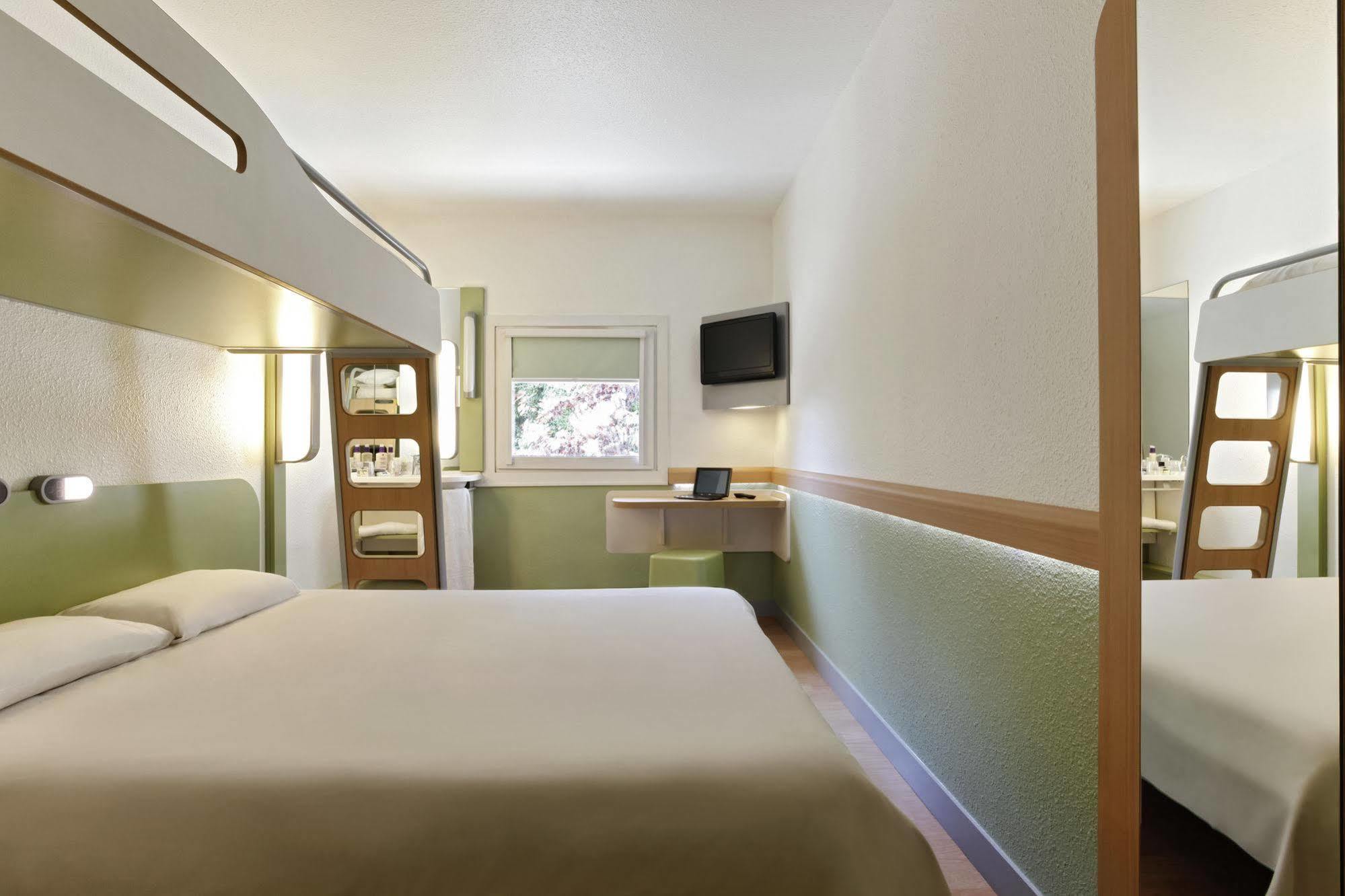 Ibis Budget Aix En Provence Est Le Canet Meyreuil Buitenkant foto