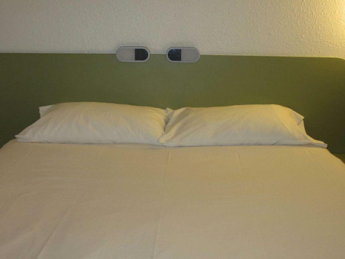 Ibis Budget Aix En Provence Est Le Canet Meyreuil Buitenkant foto