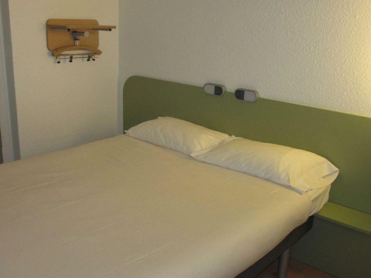 Ibis Budget Aix En Provence Est Le Canet Meyreuil Buitenkant foto